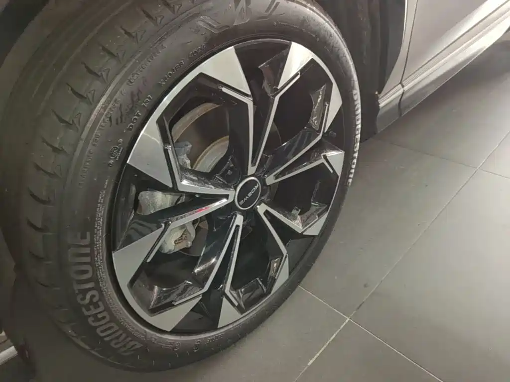 Roewe RX5 New Energy — миниатюра 23