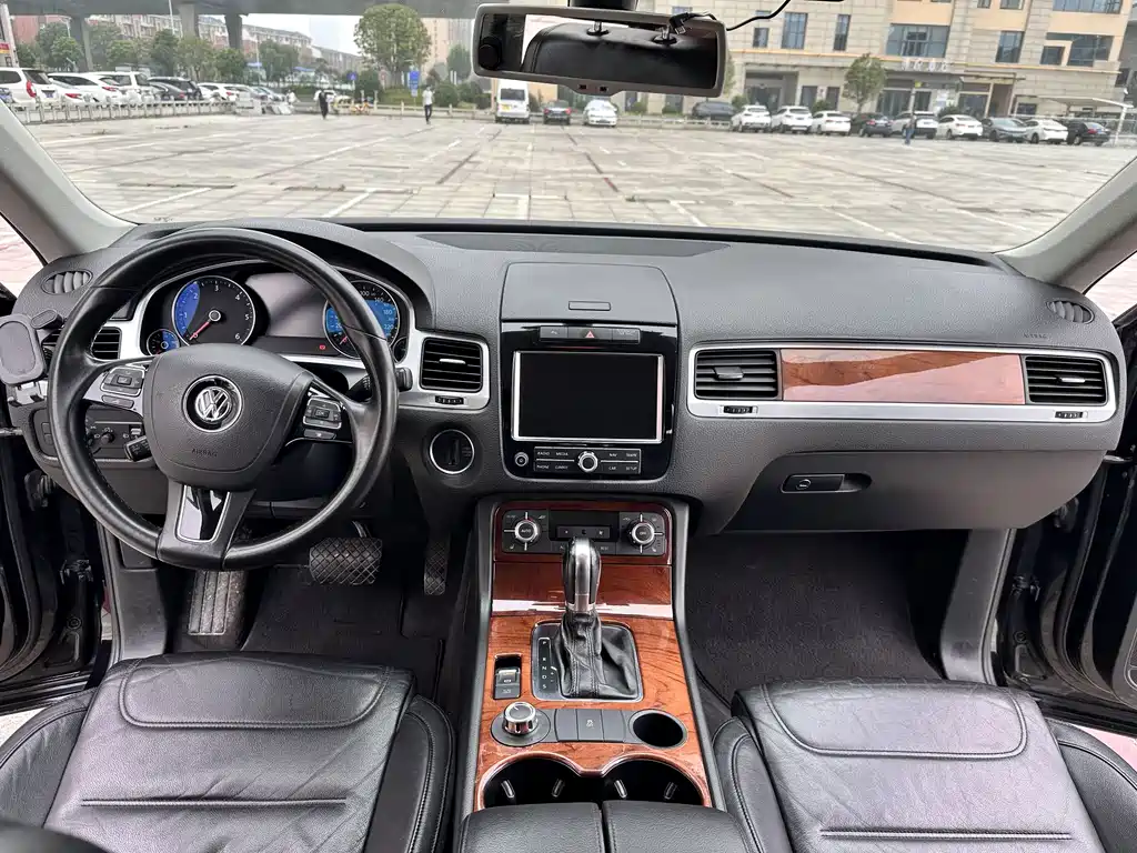 Volkswagen Touareg — миниатюра 6