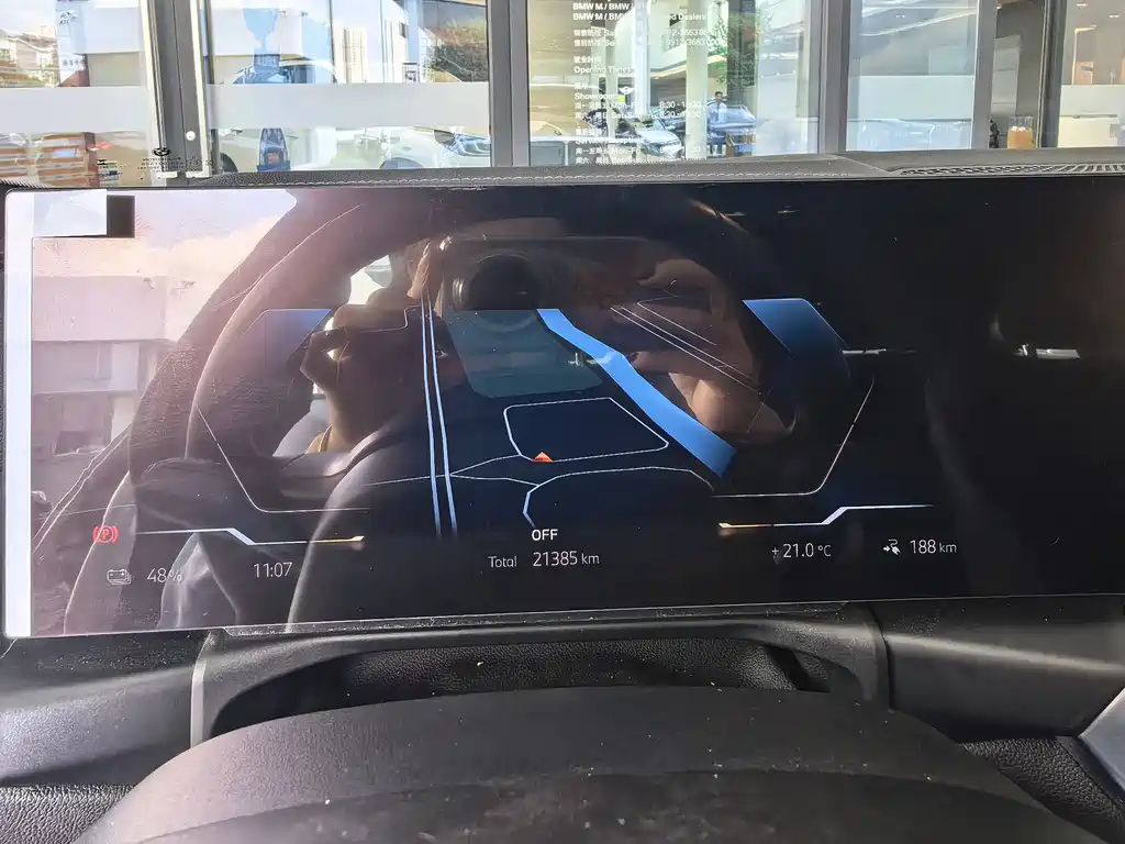 BMW i4 — миниатюра 13