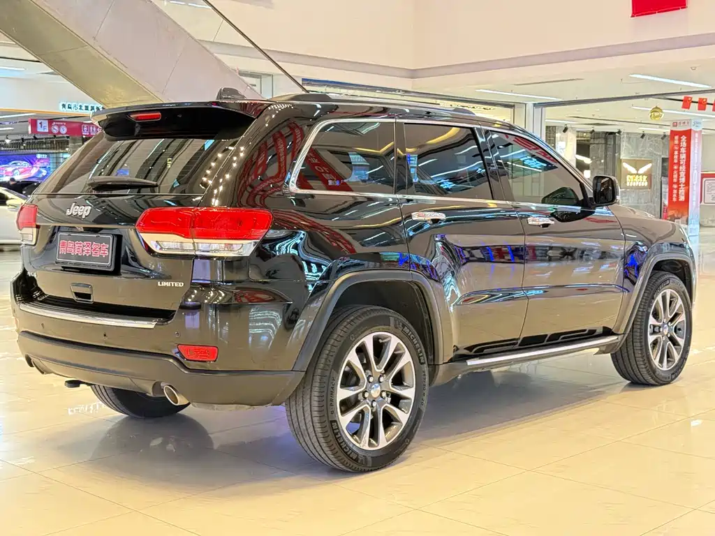 Jeep Grand Cherokee (Import) — миниатюра 15