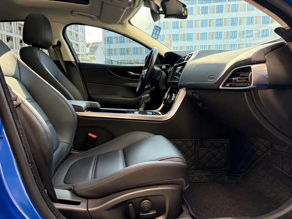 Jaguar XEL — миниатюра 9