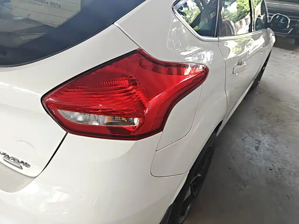 Ford Focus — миниатюра 8