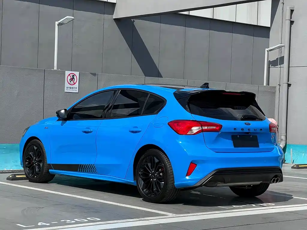 Ford Focus — миниатюра 4