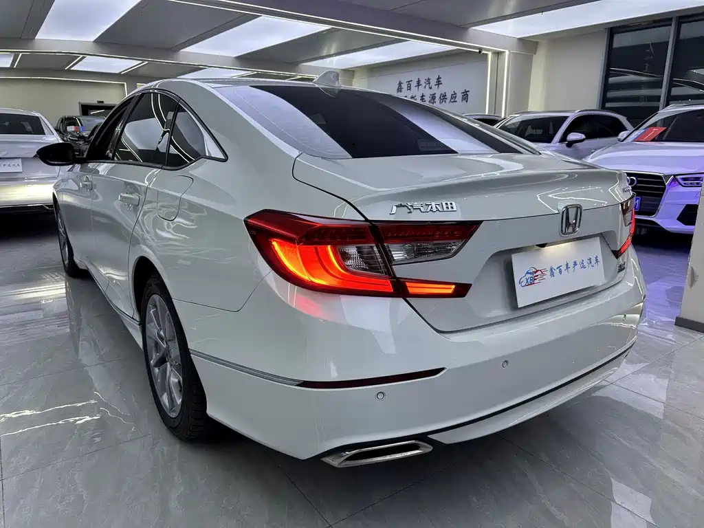 Honda Accord — миниатюра 10