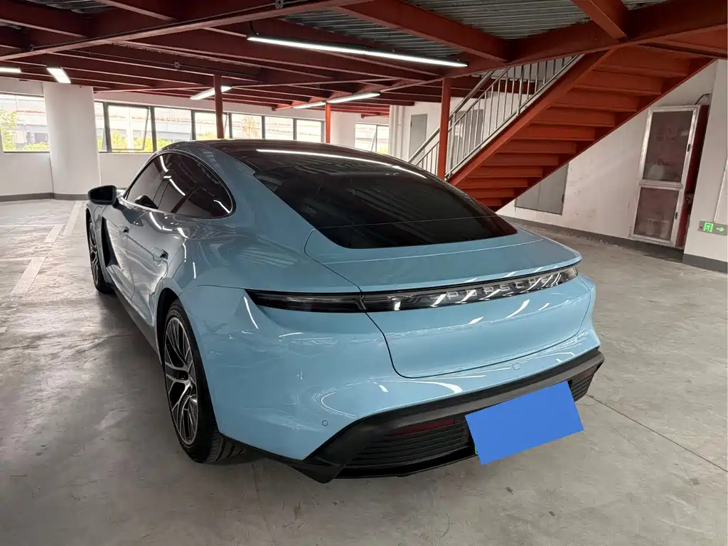 Porsche Taycan — миниатюра 9