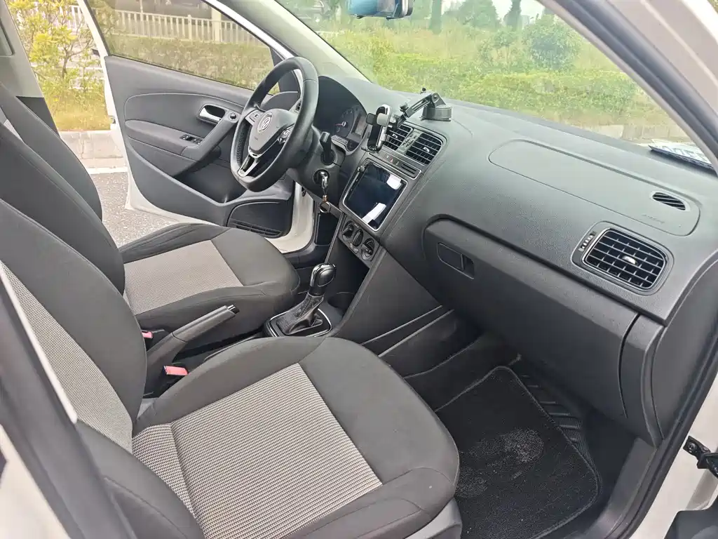Volkswagen Polo — миниатюра 11