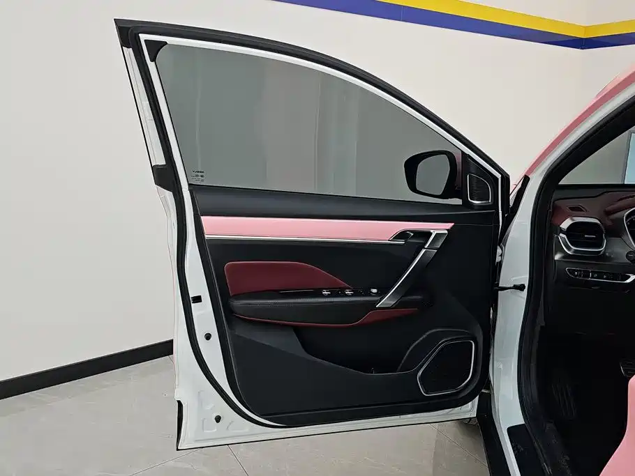 Geely Binyue — миниатюра 7