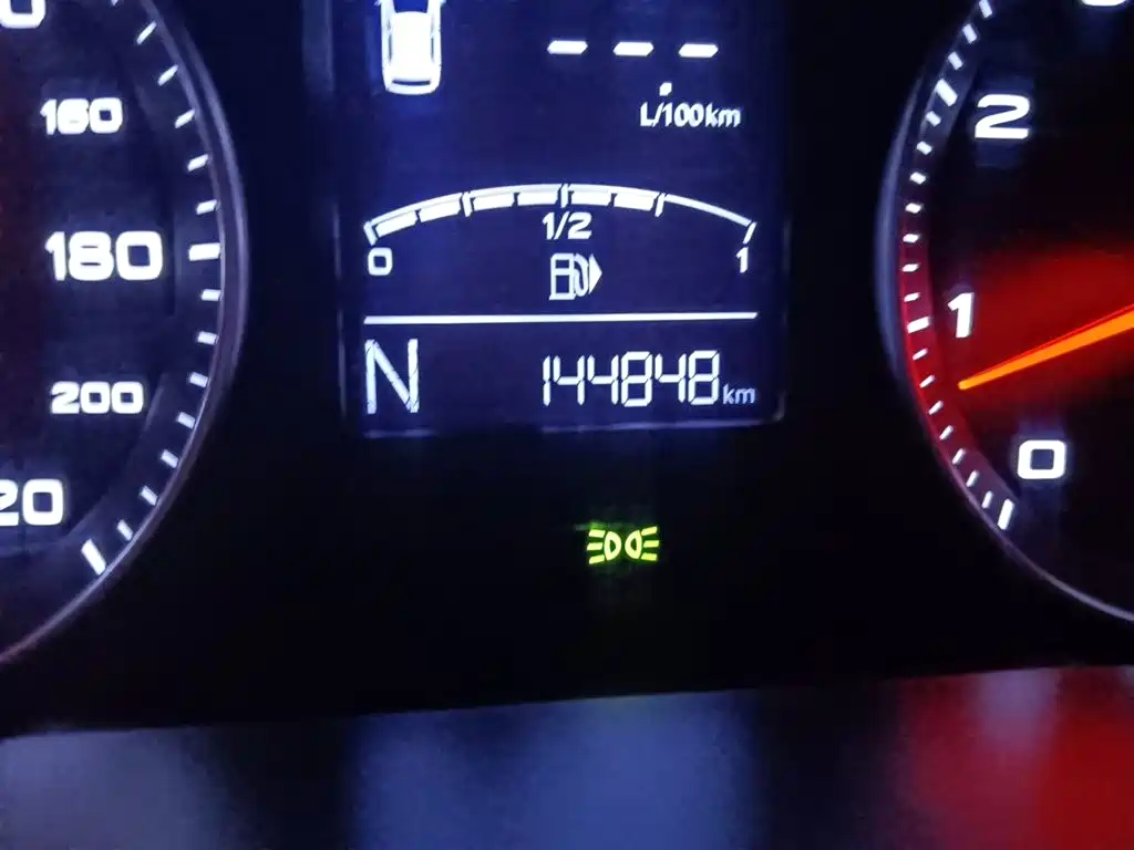 Roewe RX3 — миниатюра 13