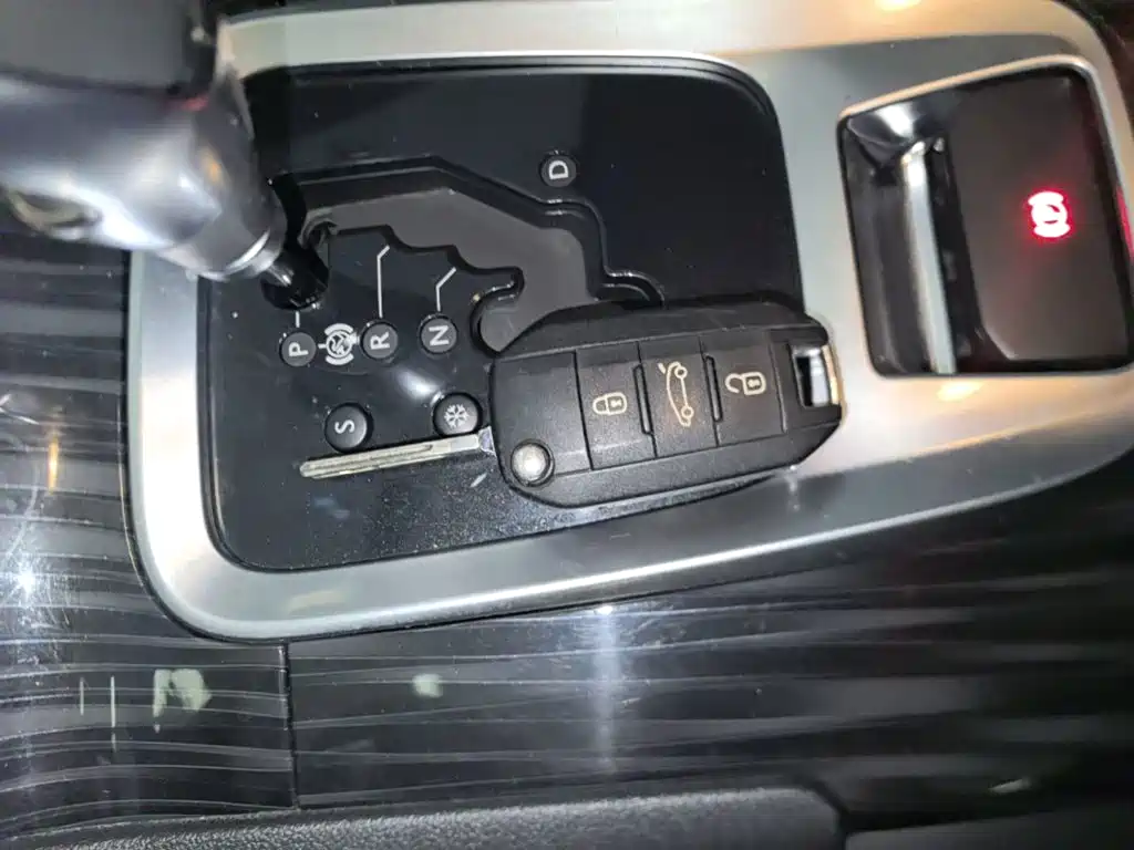 Peugeot 3008 — миниатюра 9