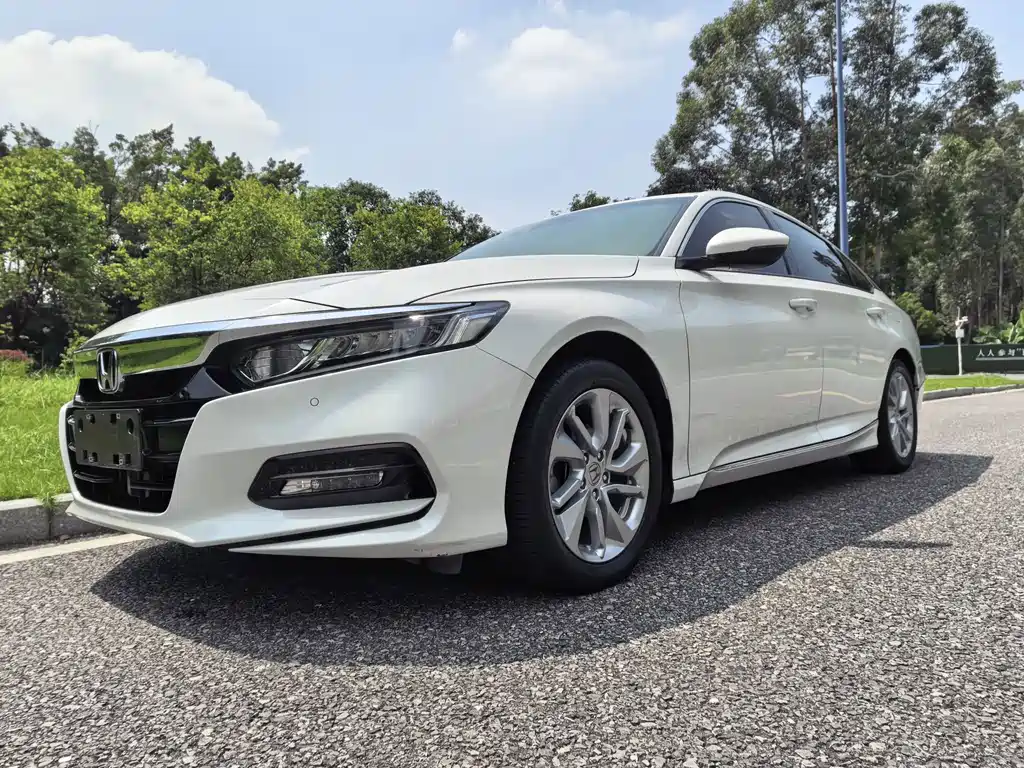 Honda Accord — миниатюра 9