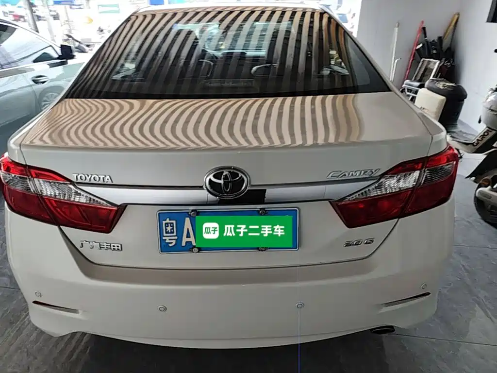 Toyota Camry — миниатюра 6