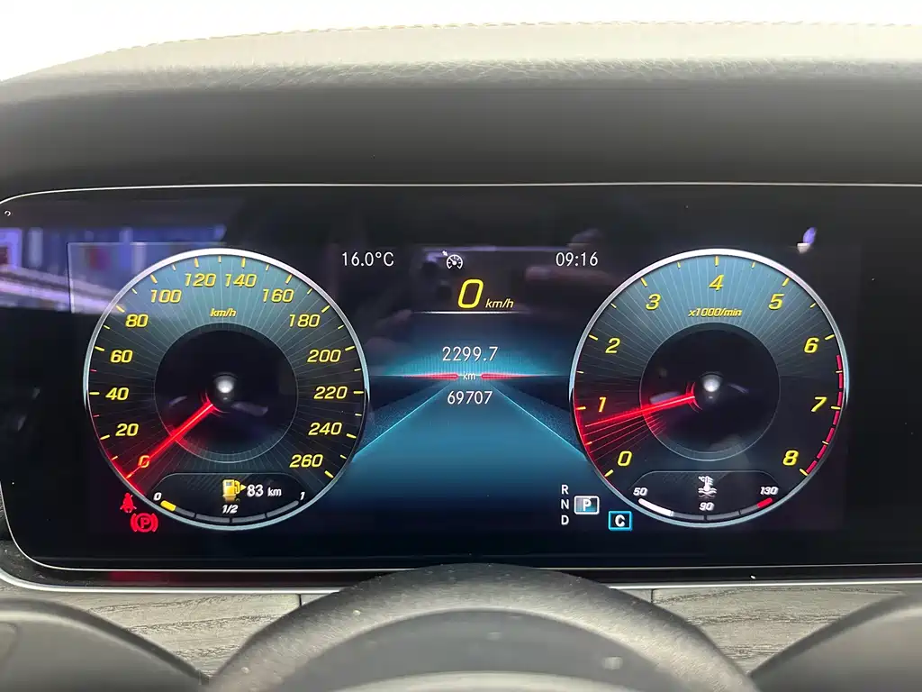 Mercedes-Benz E-Class — миниатюра 18