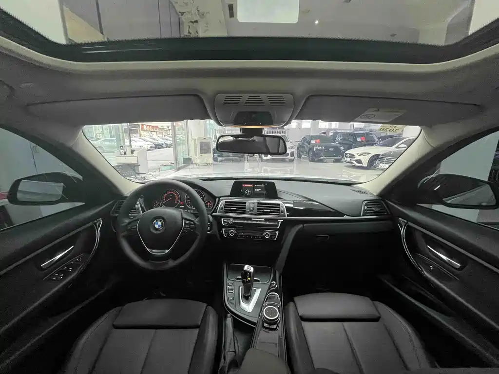 BMW 3 Series — миниатюра 12