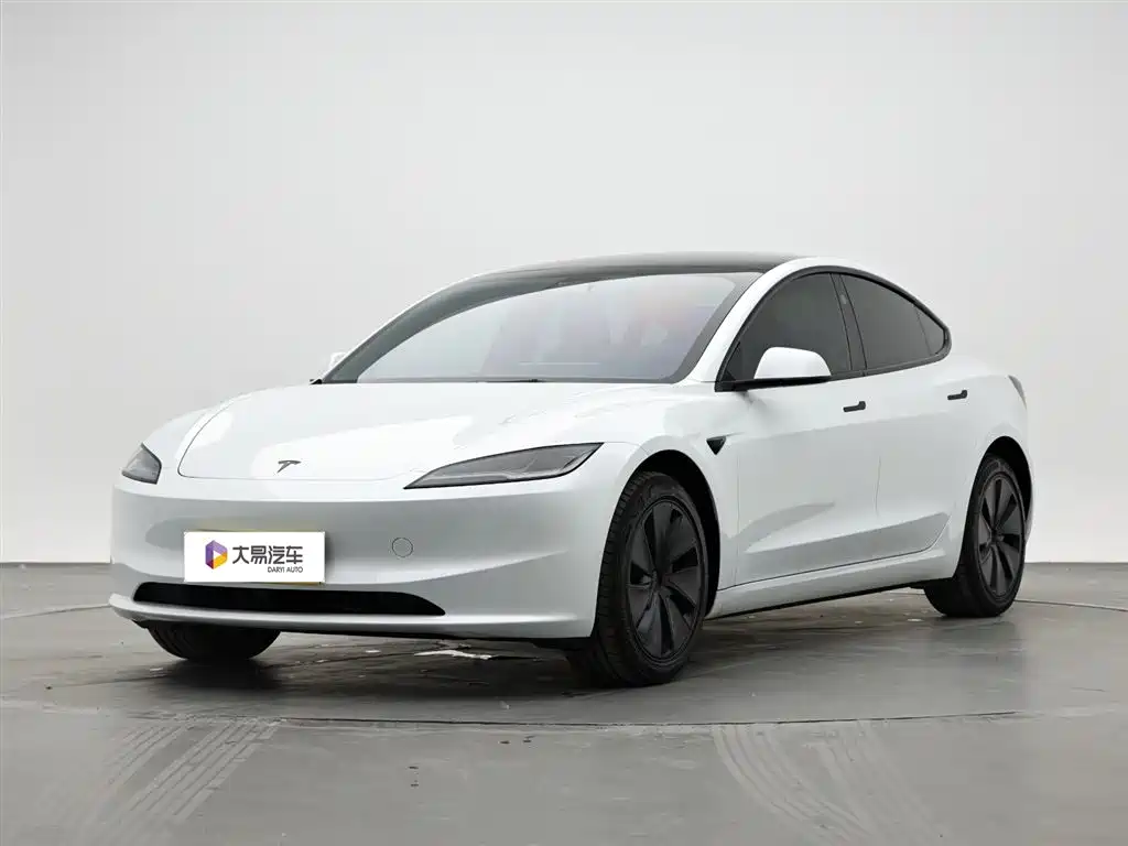 Tesla Model 3 2025