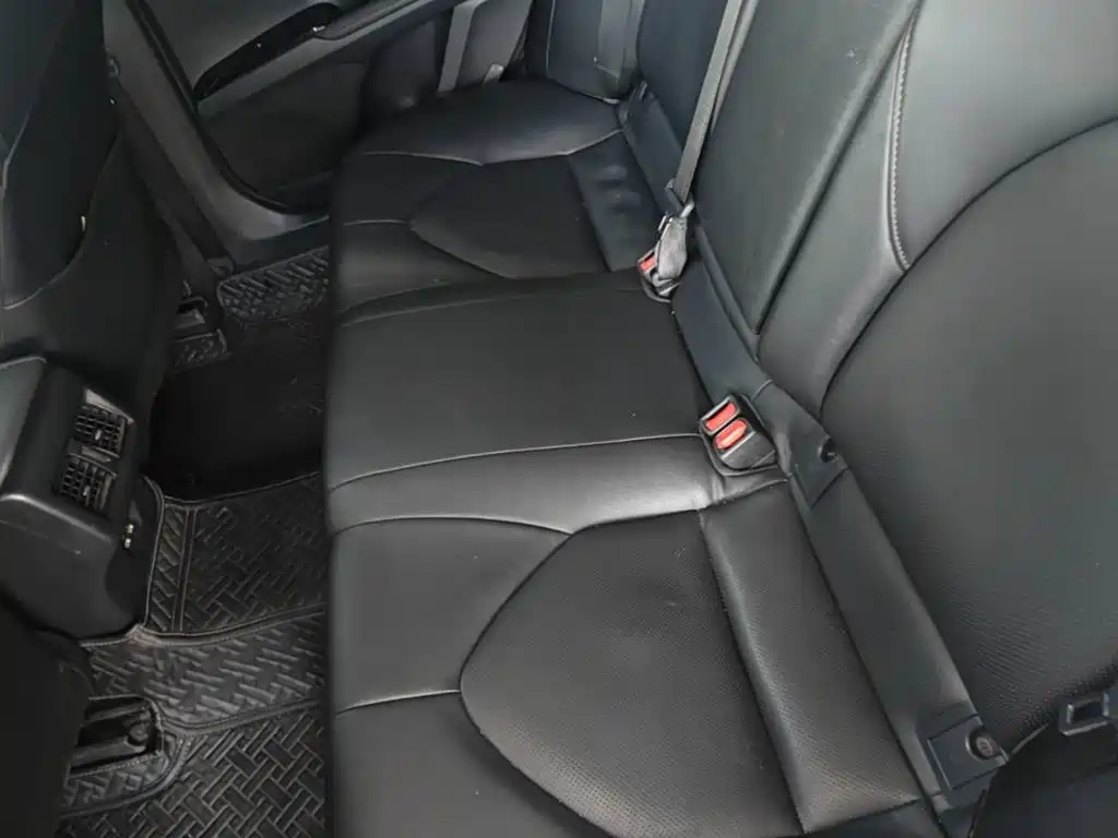 Toyota Camry — миниатюра 17