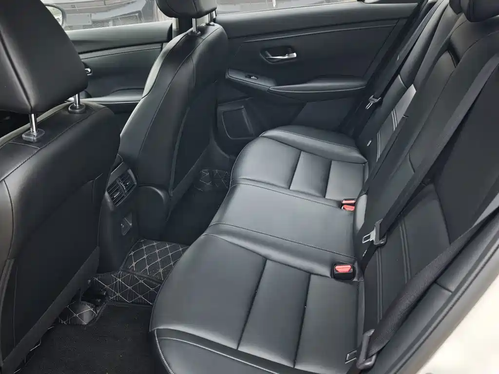 Nissan Sylphy — миниатюра 7