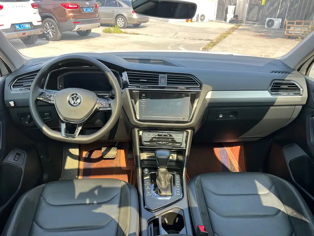 VOLKSWAGEN TIGUAN L NEW ENERGY