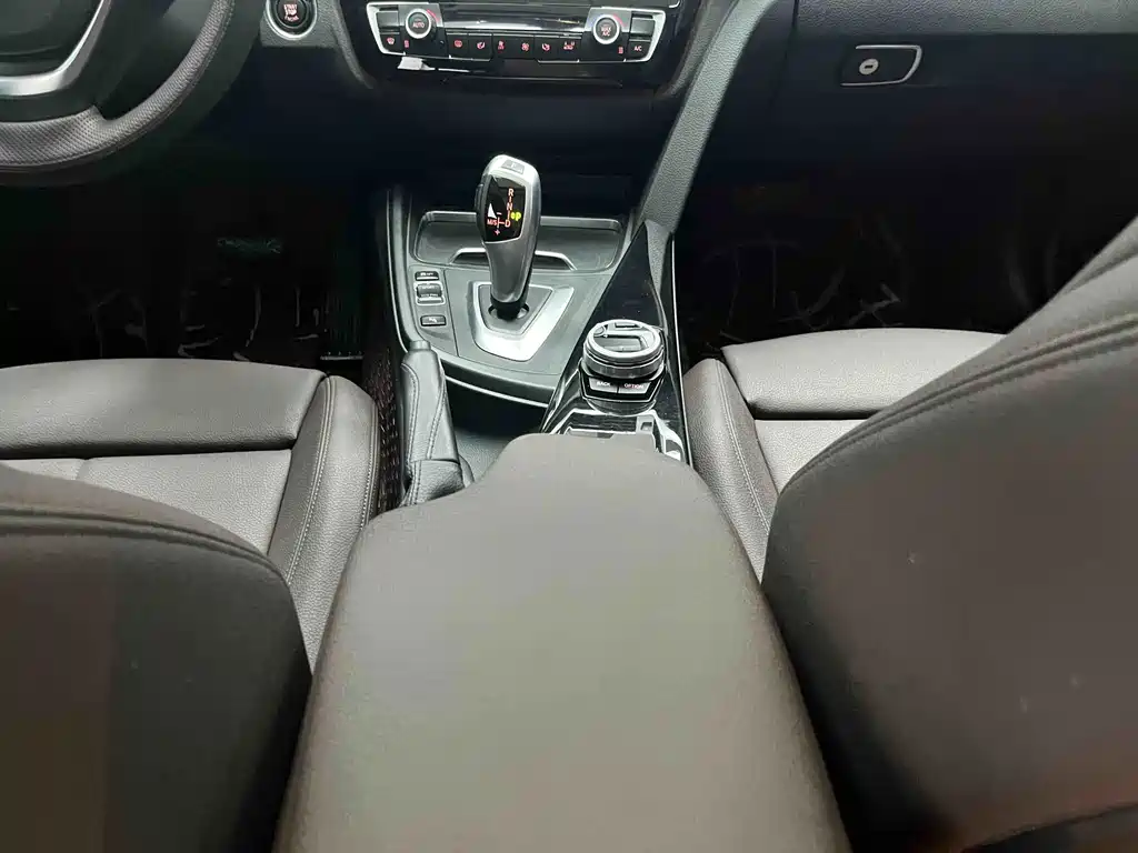 BMW 3 Series — миниатюра 23