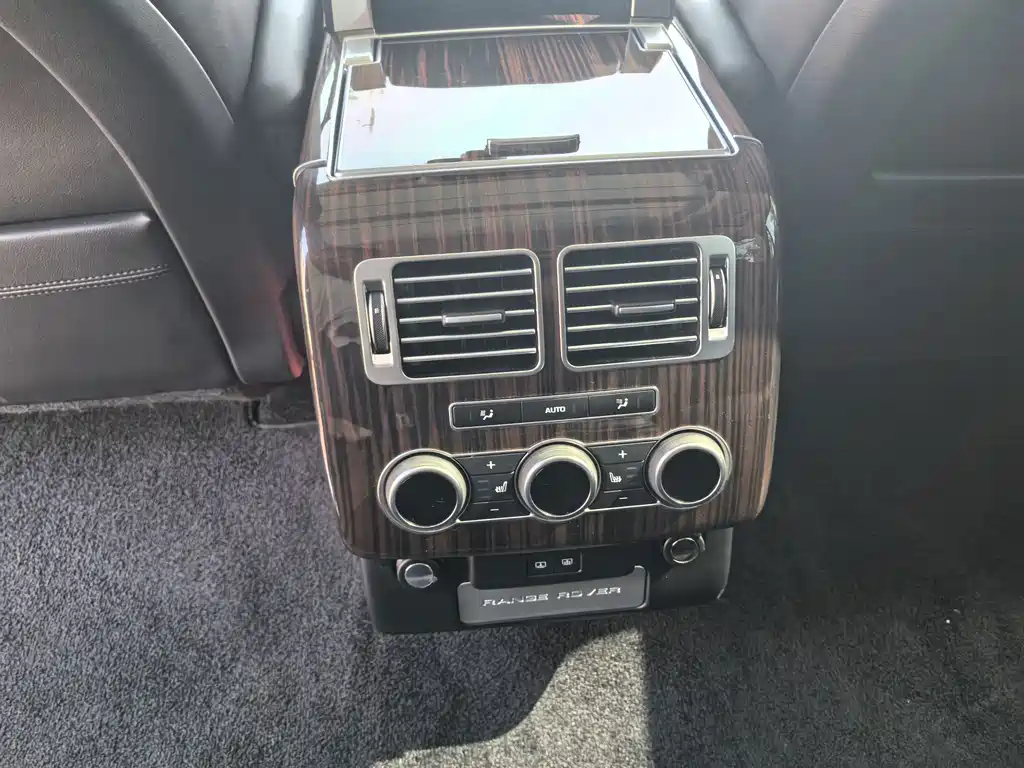 Land Rover Range Rover — миниатюра 14
