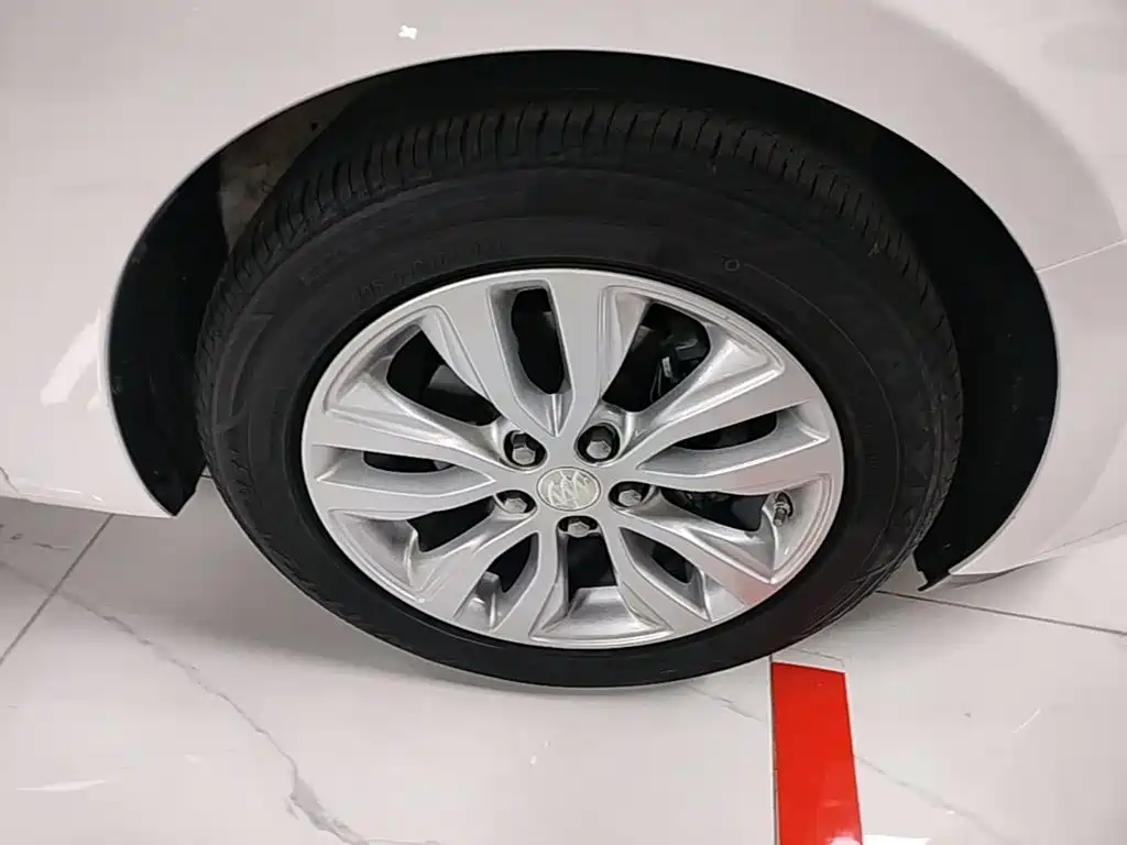 Buick Excelle — миниатюра 12