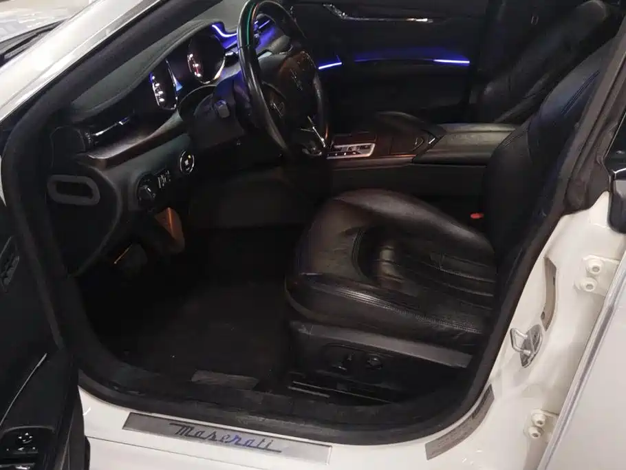 Maserati Quattroporte — миниатюра 9