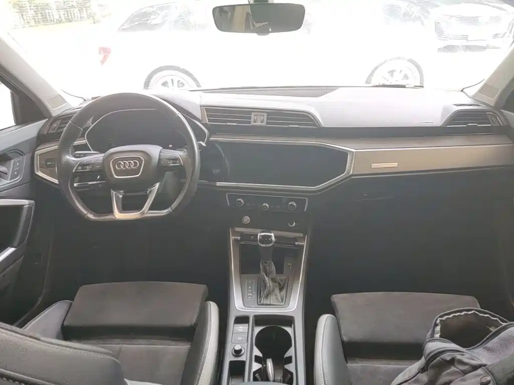 Audi Q3 — миниатюра 10