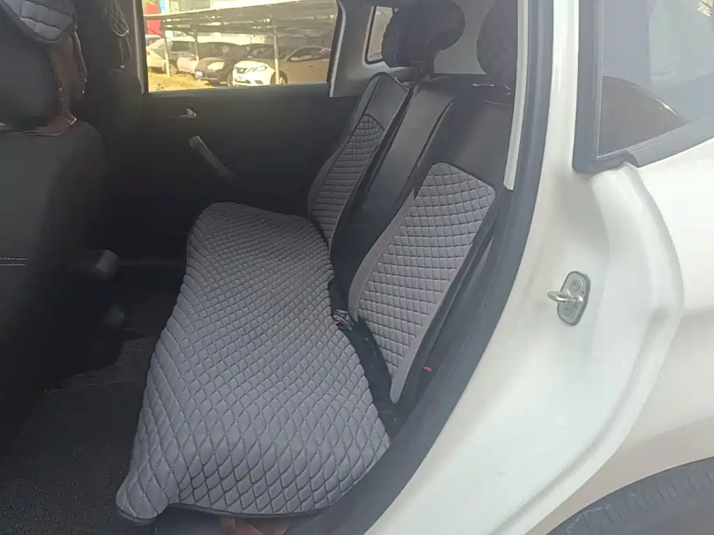 Peugeot 2008 — миниатюра 17