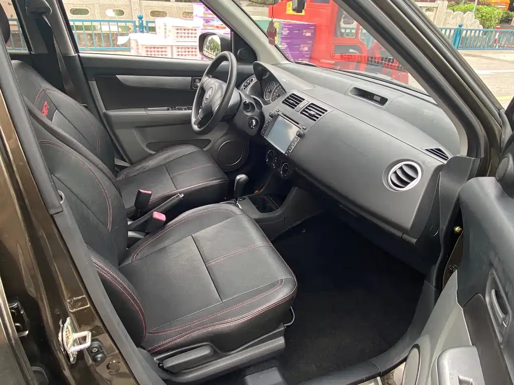 Suzuki Swift — миниатюра 8