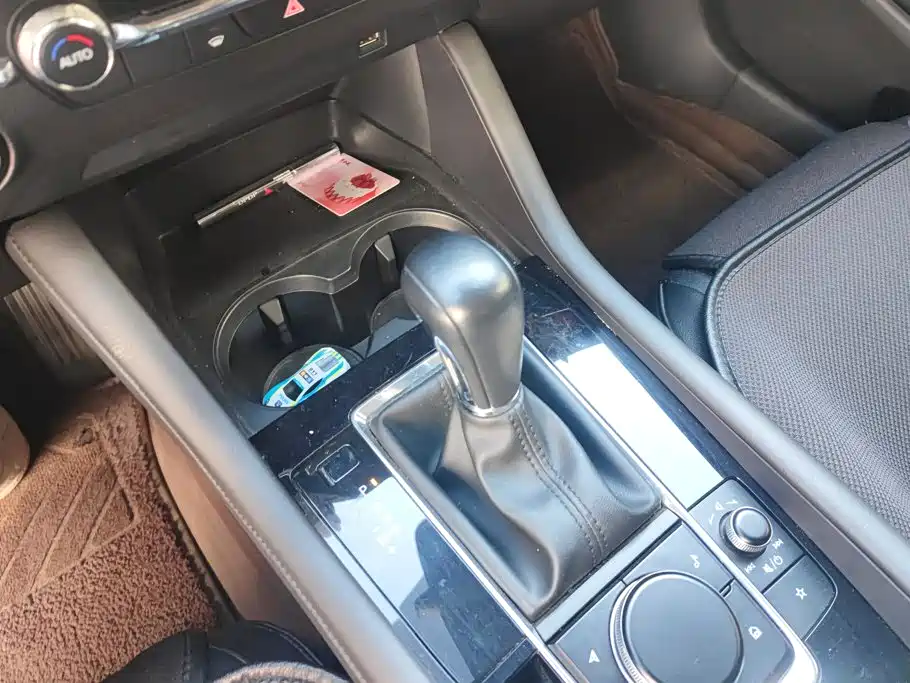 Mazda 3 Axela — миниатюра 16