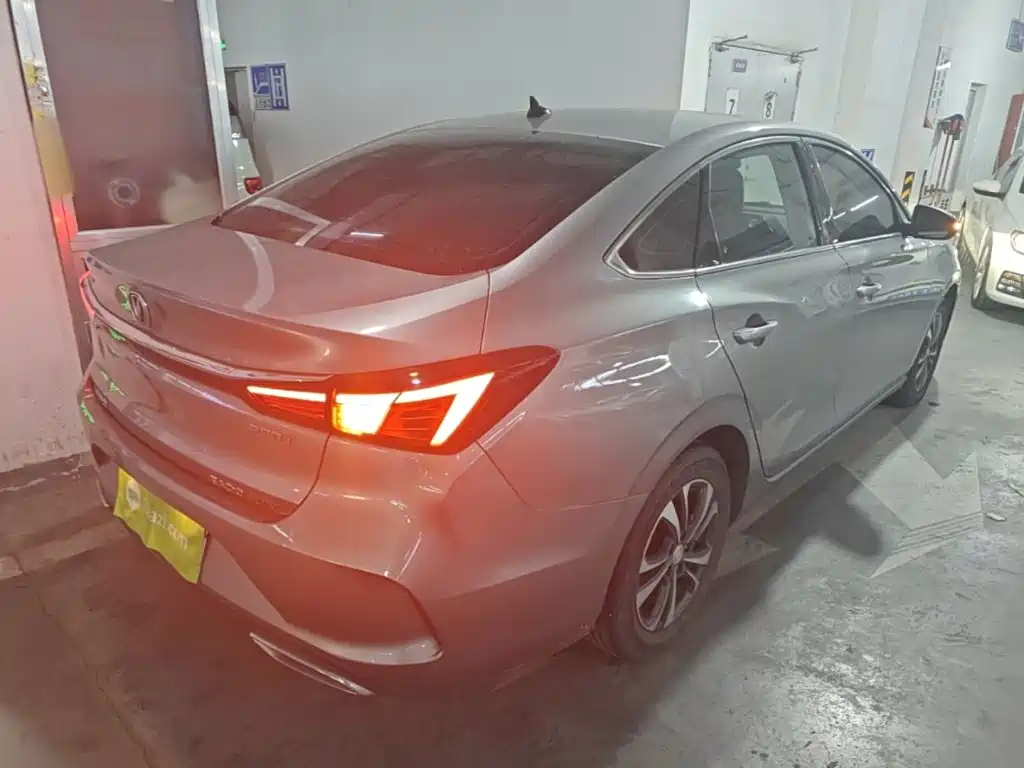 Changan Eado — миниатюра 7