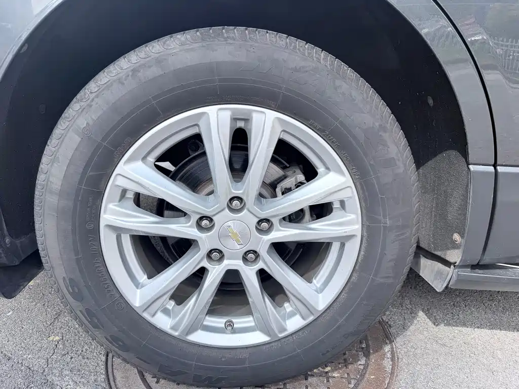 Chevrolet Equinox — миниатюра 7