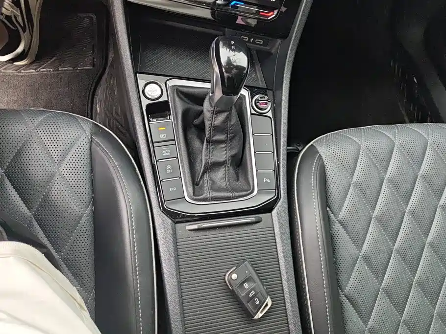Volkswagen Sagitar — миниатюра 16
