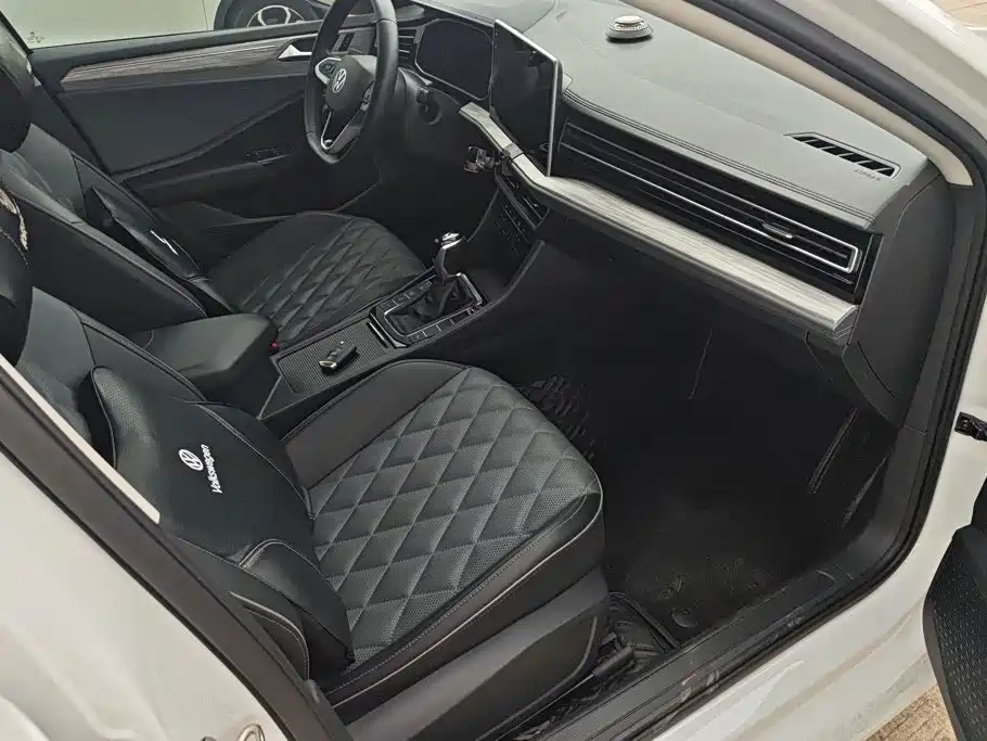 Volkswagen Sagitar — миниатюра 8