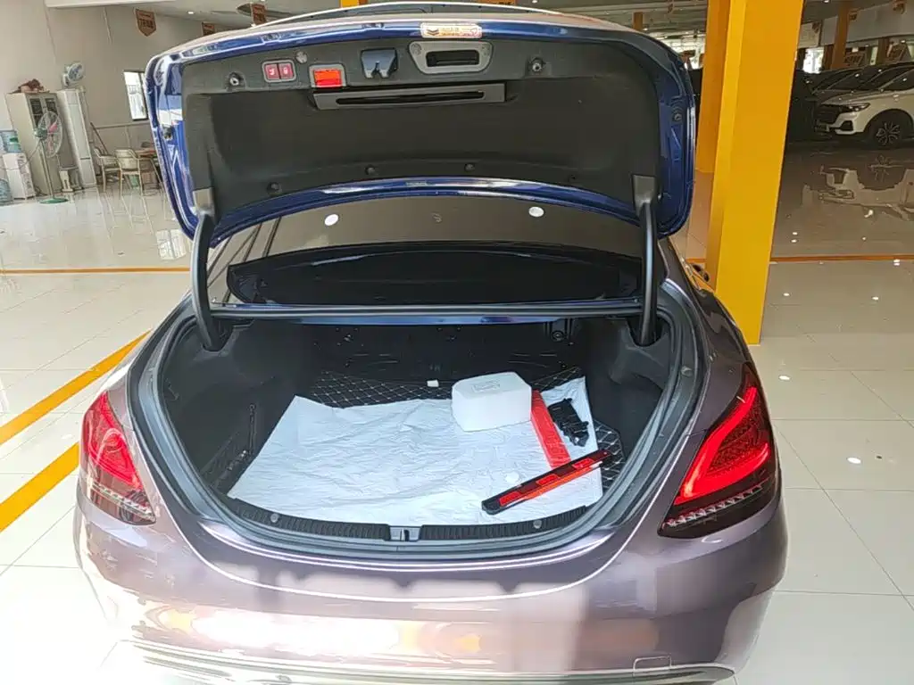 Mercedes-Benz C-Class — миниатюра 19