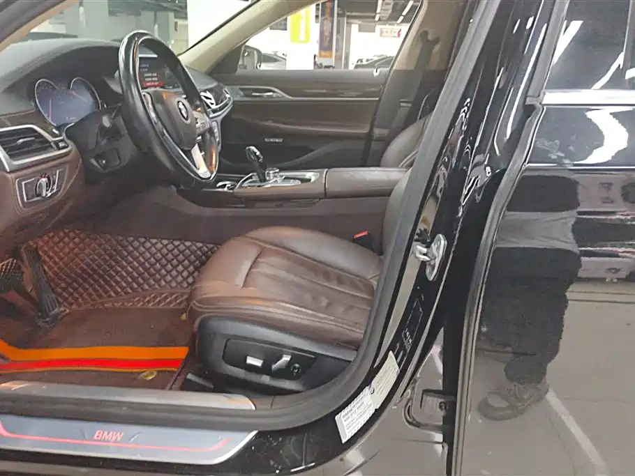 BMW 7 Series 7 2017 730Li Lead