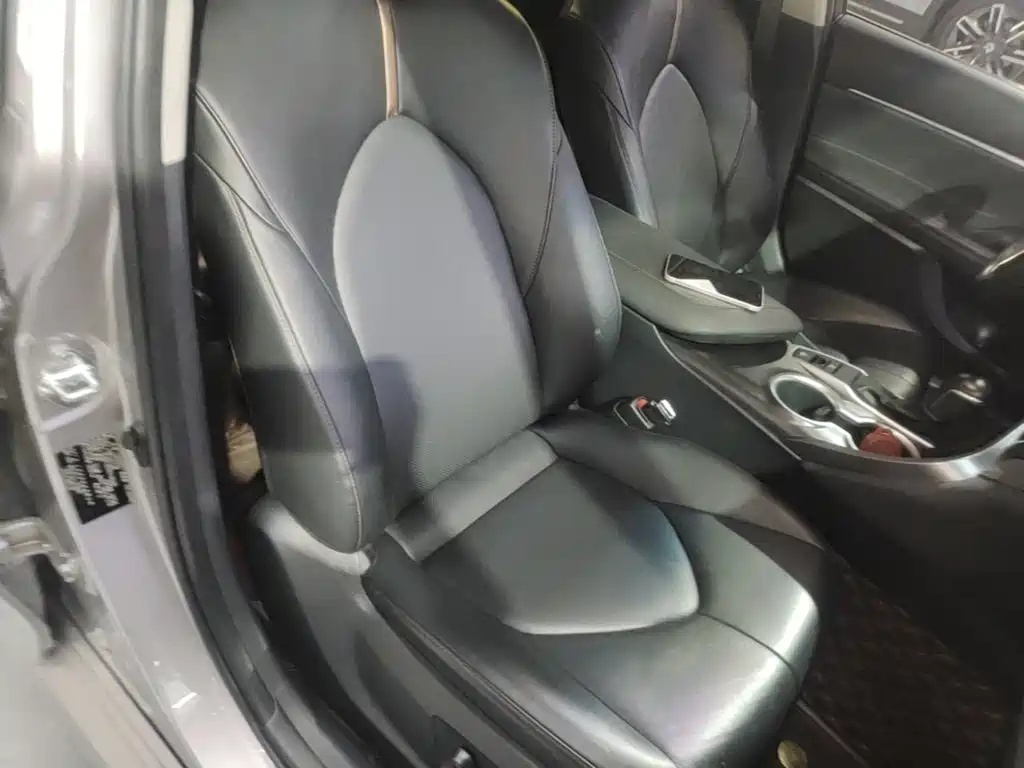Toyota Camry — миниатюра 25