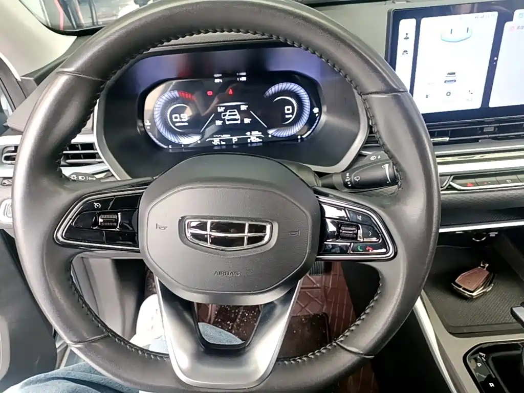 Geely Emgrand — миниатюра 11