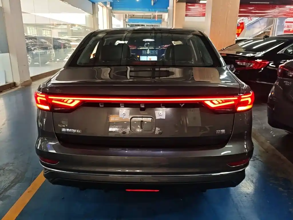 Geely Emgrand — миниатюра 6