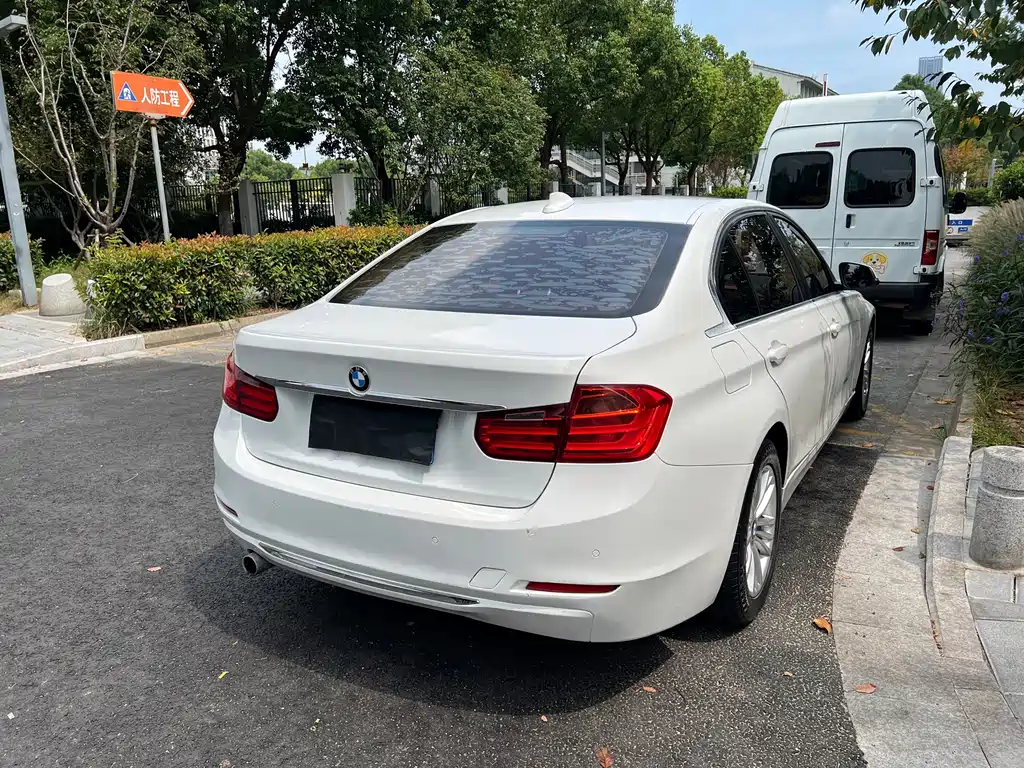 BMW 3 Series — миниатюра 7
