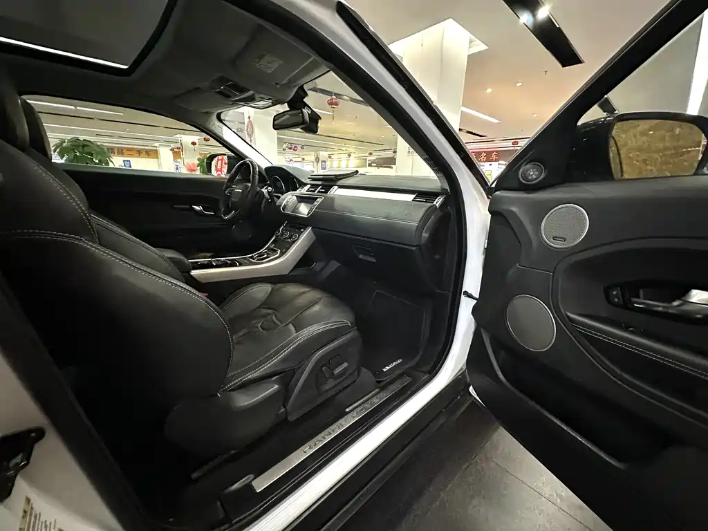 Land Rover Evoque (Import) — миниатюра 22