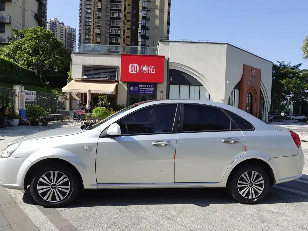 Buick Excelle — миниатюра 4
