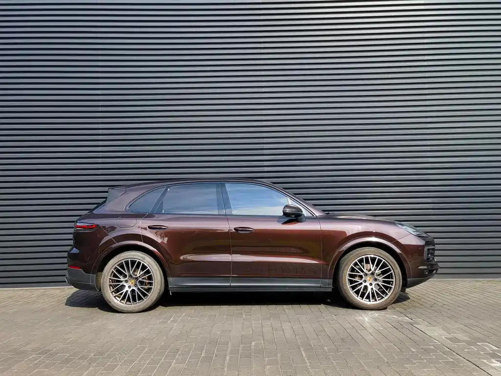 Porsche Cayenne — миниатюра 8