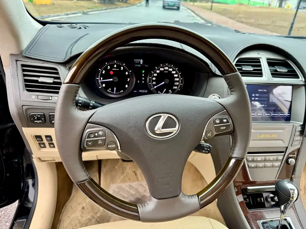 Lexus ES — миниатюра 10