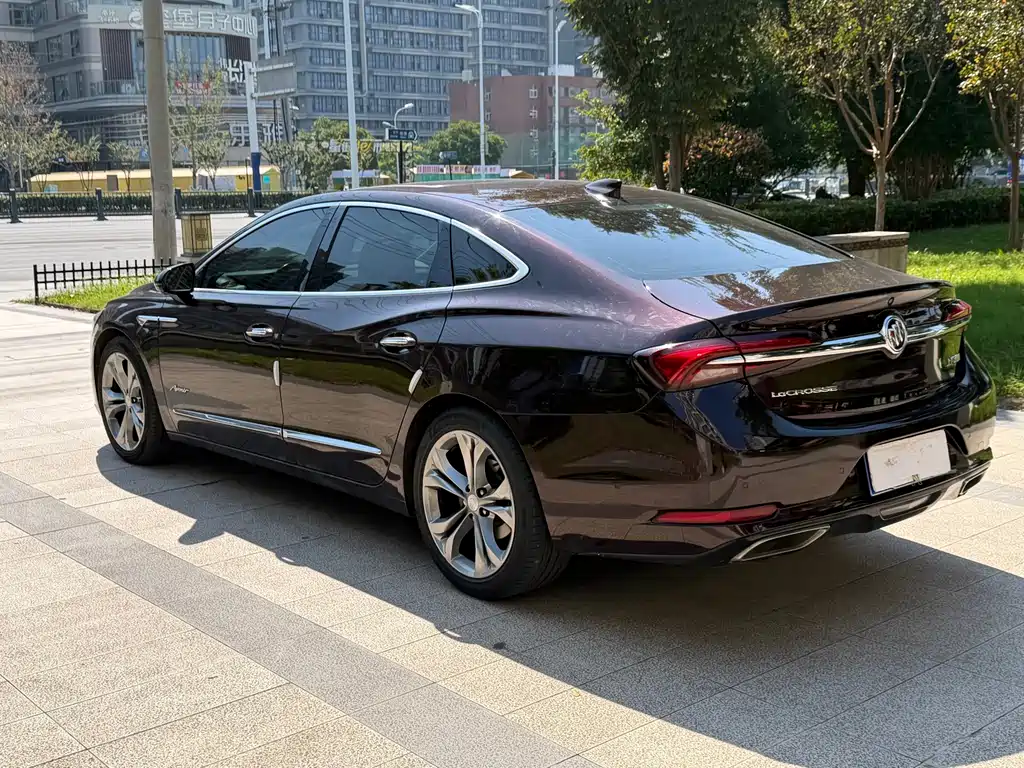 Buick LaCrosse — миниатюра 6
