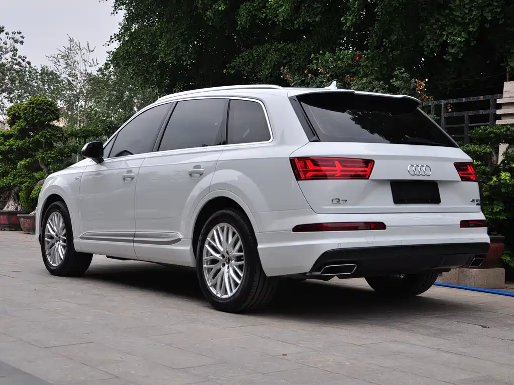 Audi Q7 2018 45 TFSI S line Sport