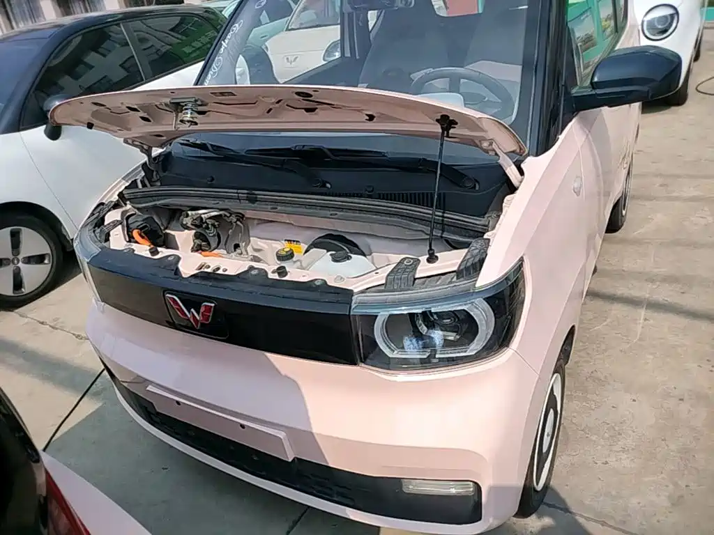 Wuling MINIEV — миниатюра 20