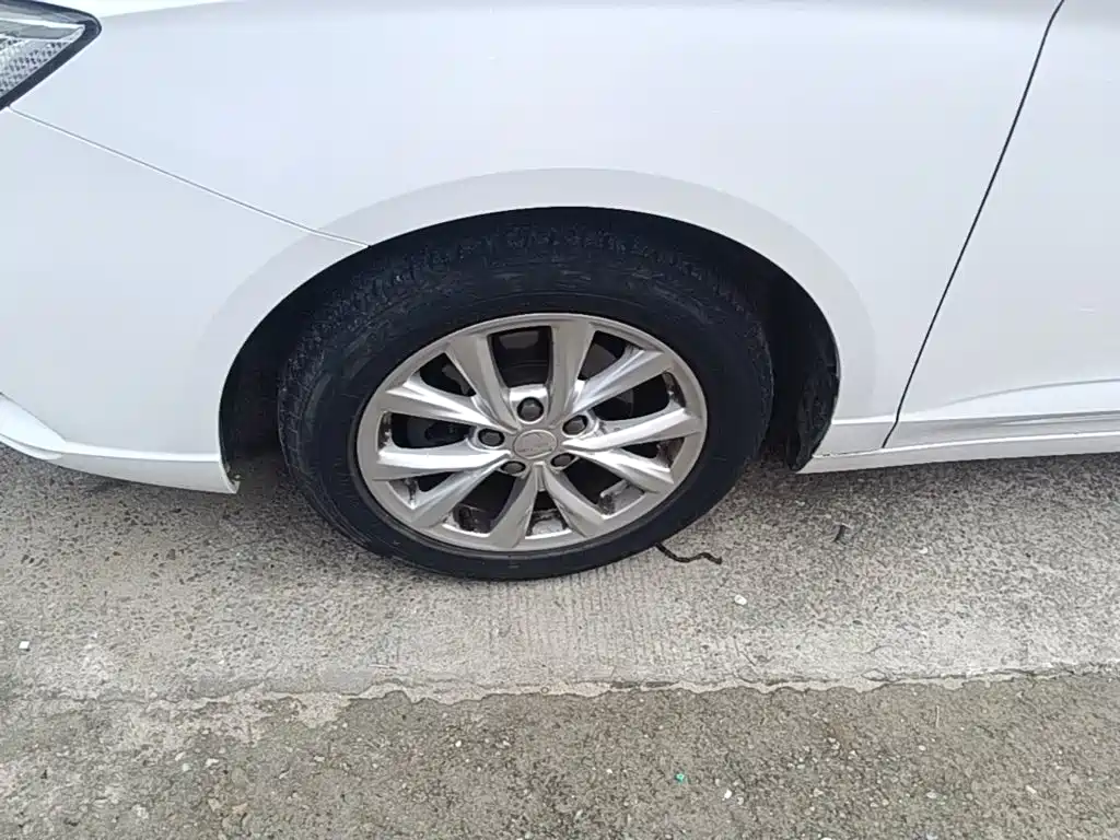 Roewe i5 — миниатюра 23