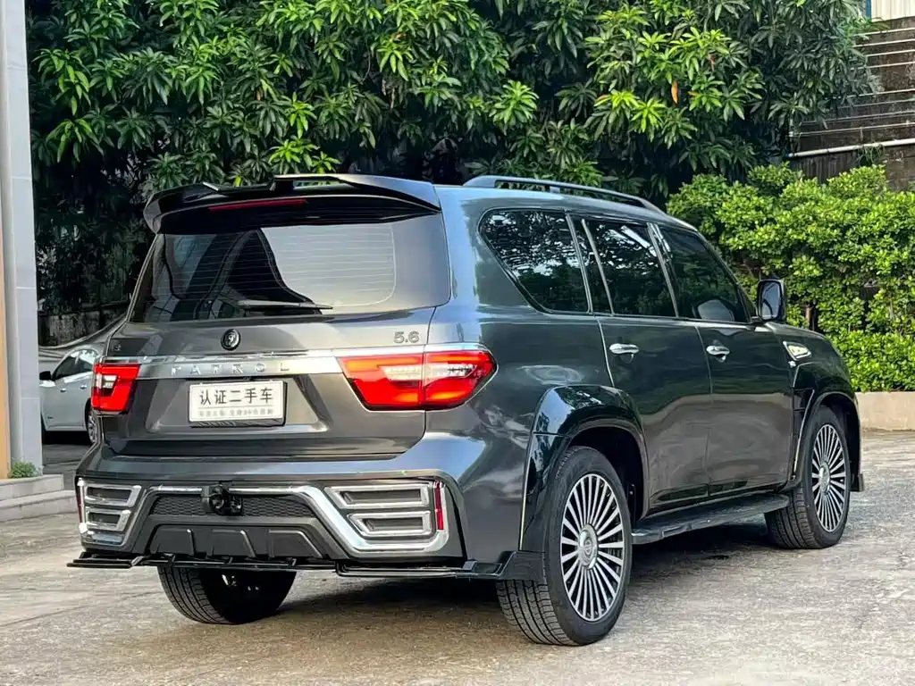Nissan Patrol — миниатюра 9