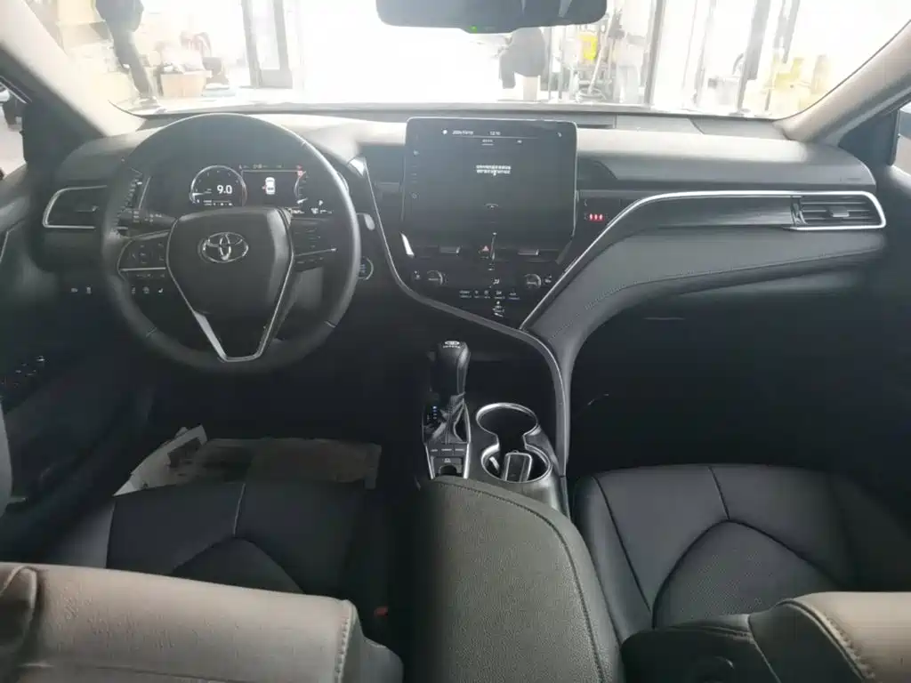 Toyota Camry — миниатюра 10