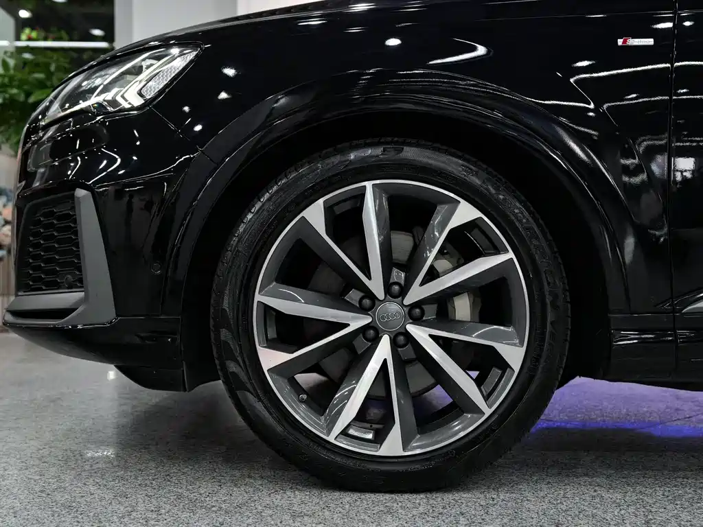 Audi Q7 — миниатюра 2